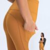 wholesale bulk quick dry spandex women fitness leggings with phone pocket
