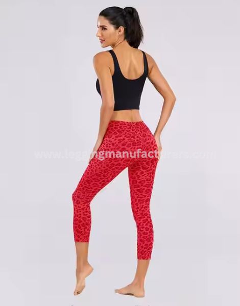 Red 3/4 Leggings With Pockets Wholesale